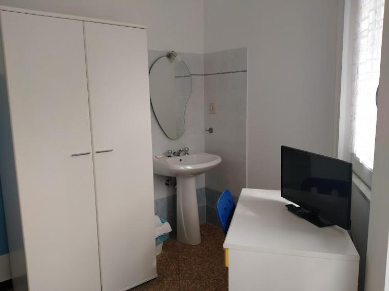 Albergo Belvedere Albissola Marina Bagian luar foto