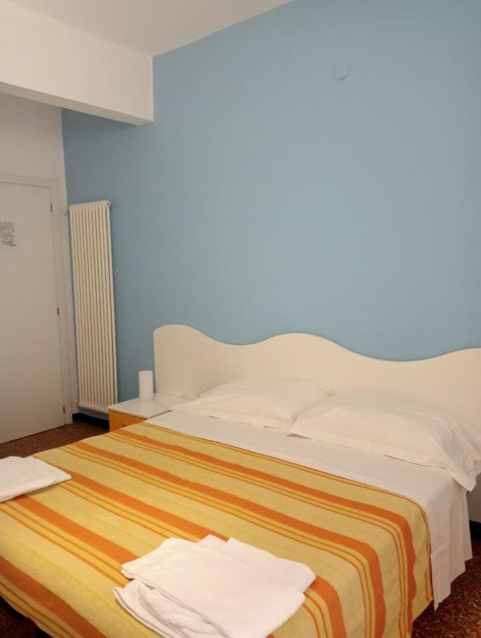 Albergo Belvedere Albissola Marina Bagian luar foto